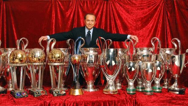 Al Presidente del Milan Silvio Berlusconi